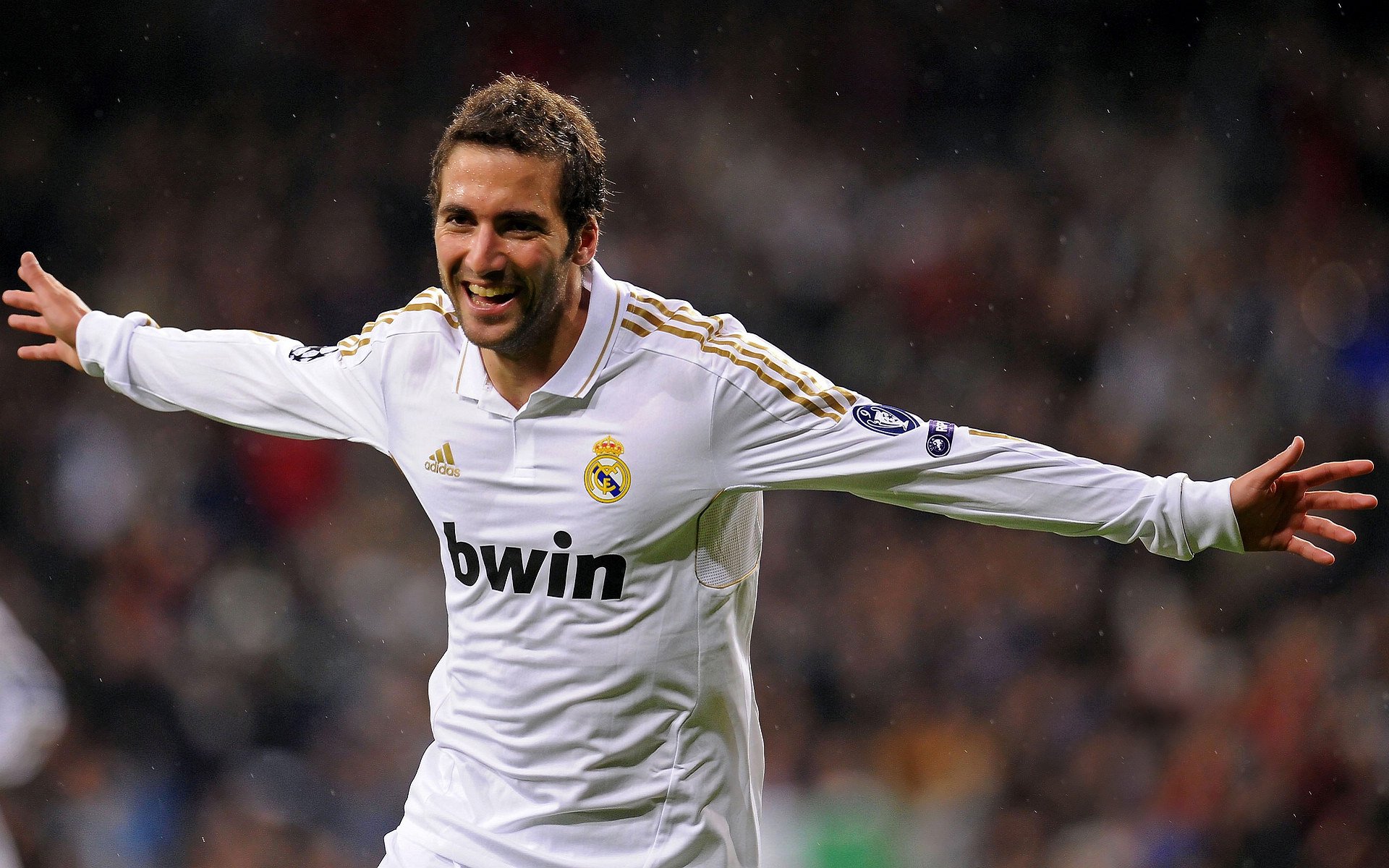 Ning回归赛场，精彩发挥首场状态亮眼，西班牙队观众沸腾！